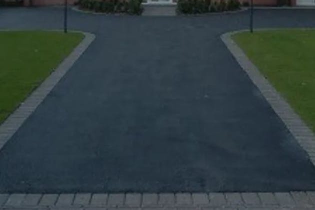 asphalt drive paisley