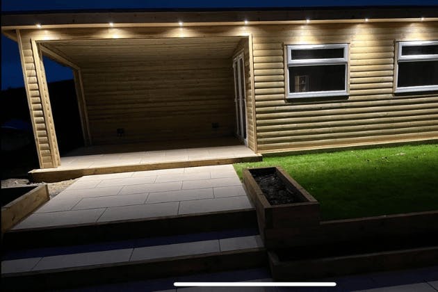 garden outhouse paisley